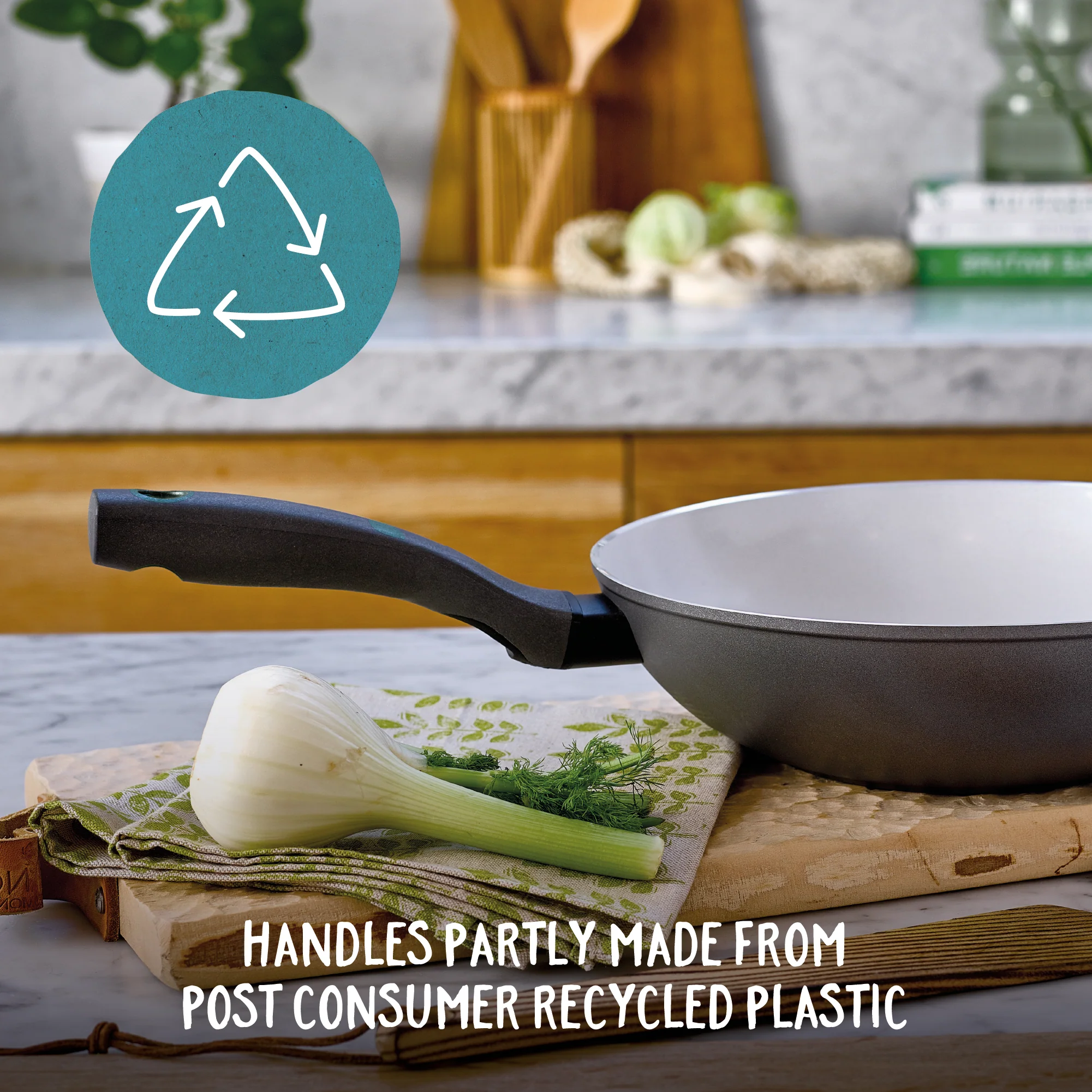 Earth Pan: Ceramic Non-Stick Stir Fry Wok - 28cm - Image 3